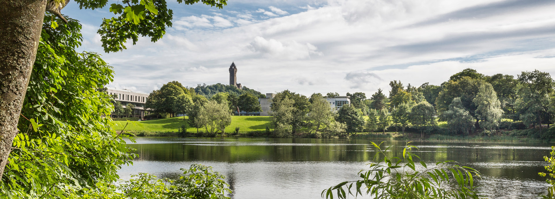 campus loch wallace monument