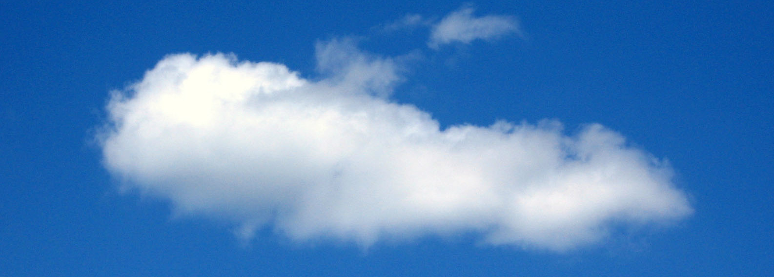 Image of white cloud in blue sky