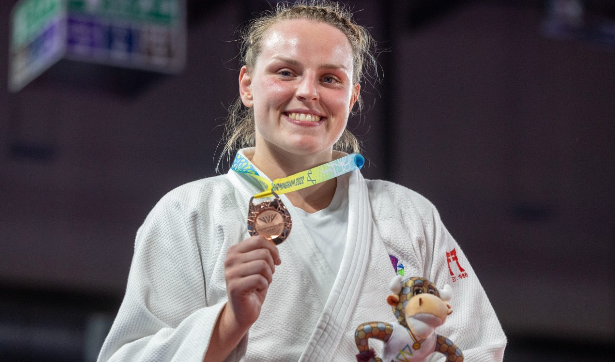 Rachel Tytler with her bronze medal