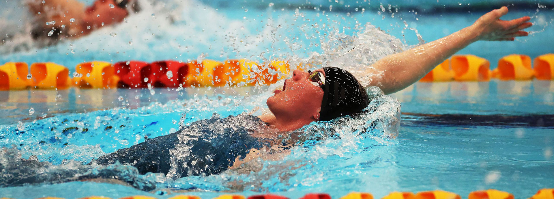 Kathleen Dawson swims backstroke during the 2022 Scottish Short Course Championships
