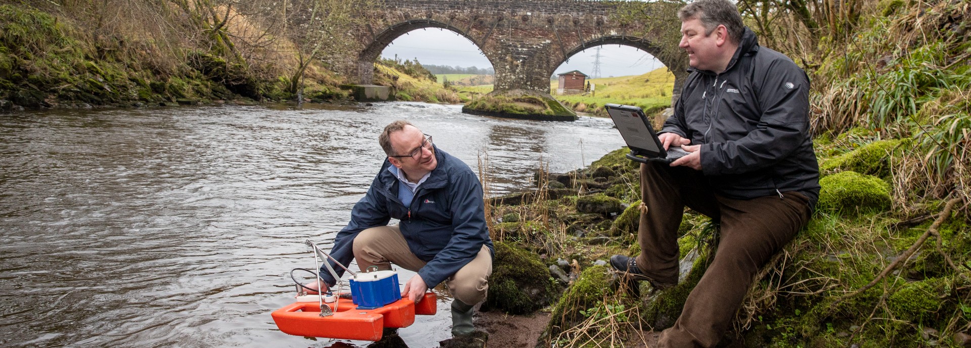 Prof Andrew Tyler and Michael Cranston water monitoring