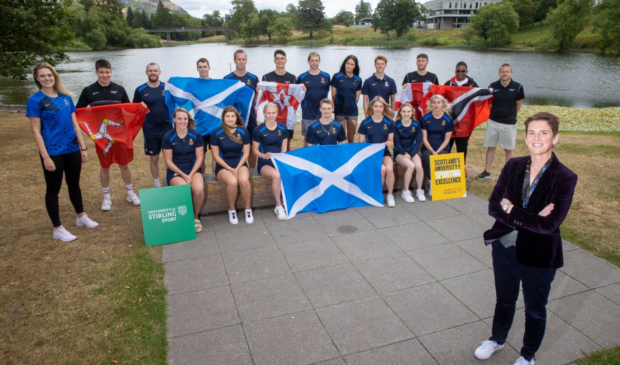 Cathy Gallagher with the athletes heading to the Commonwealth Games 2022
