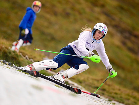 Nicole Ritchie skis downhill in the slalom event