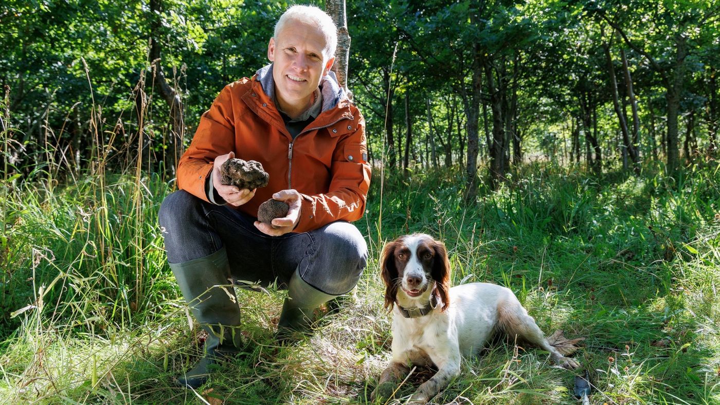 Paul Thomas with truffle dog Tweet