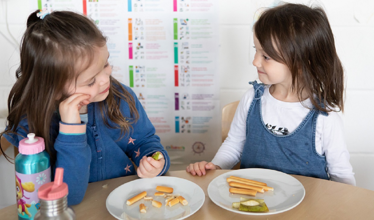 Children having a snack at the Psychology Kindergarten