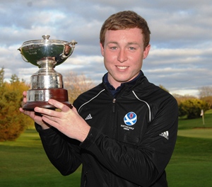 Graeme Robertson with the Craigmillar Park Open trophy