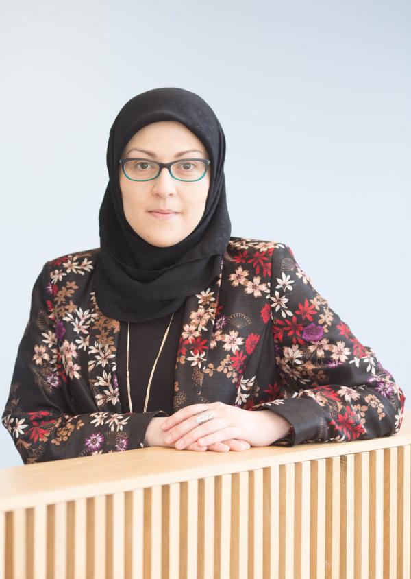 Dr Mona Moufahim